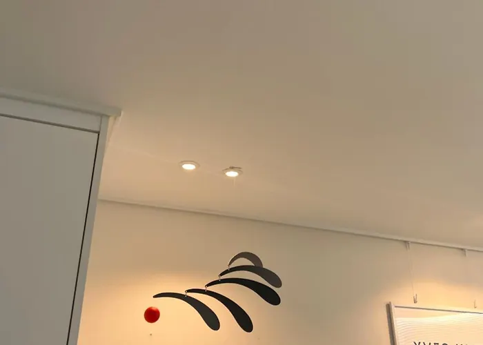 B *